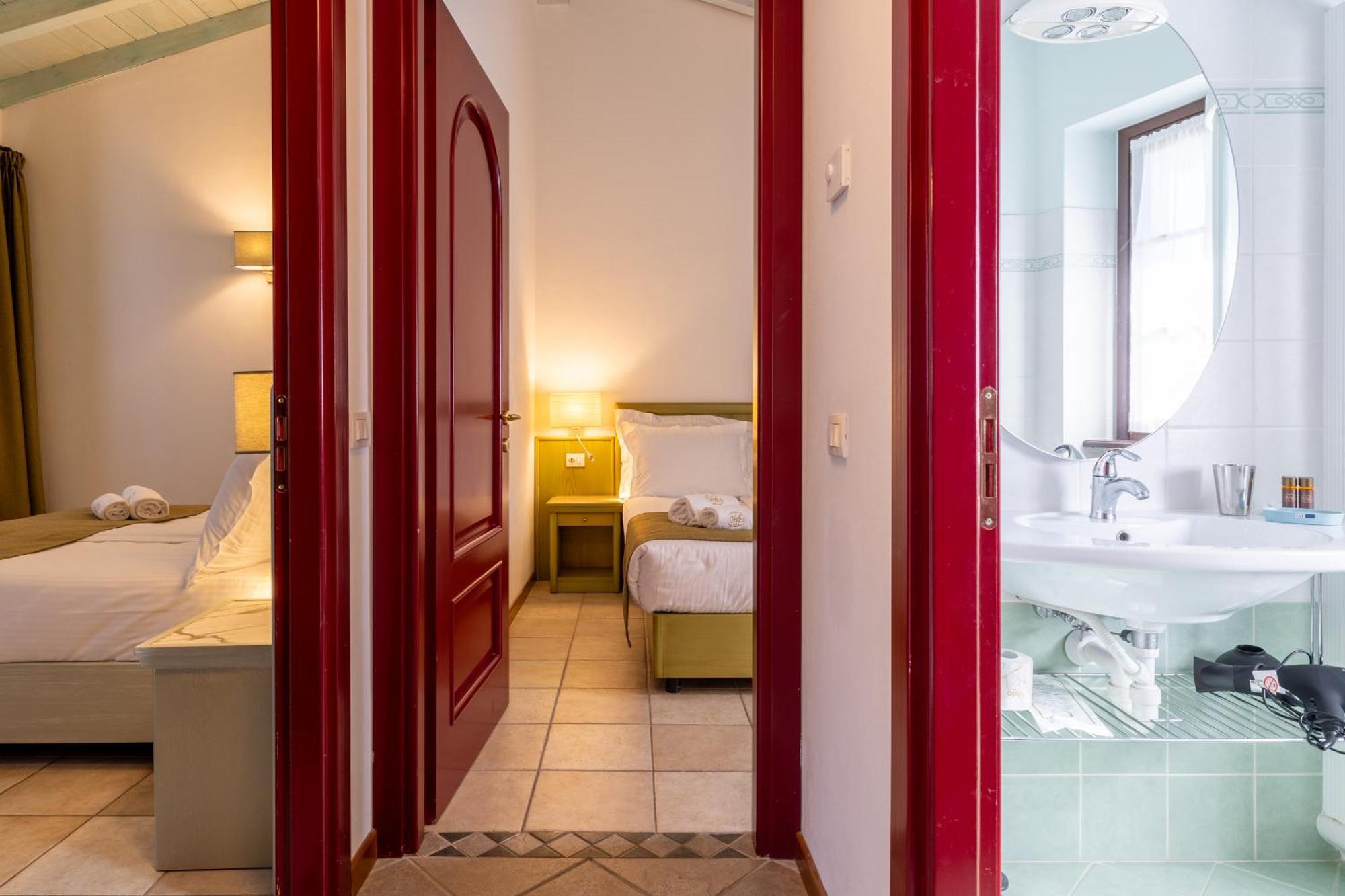 Double Room,1669009481:JPEG